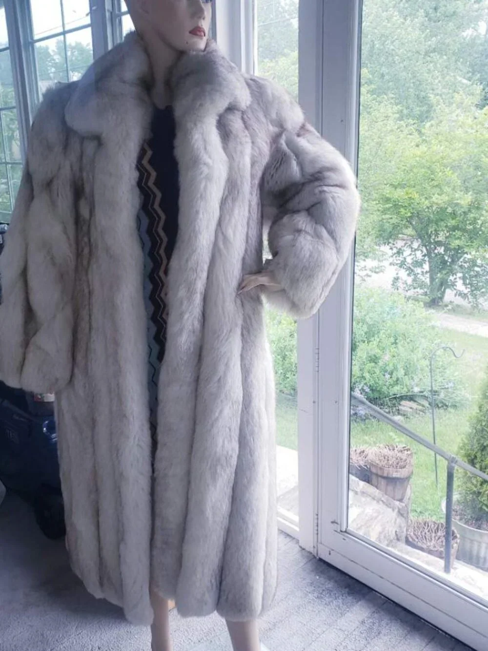 Christian Dior Full-Length Silver Blue Fox Fur Coat - Picture 6 of 10